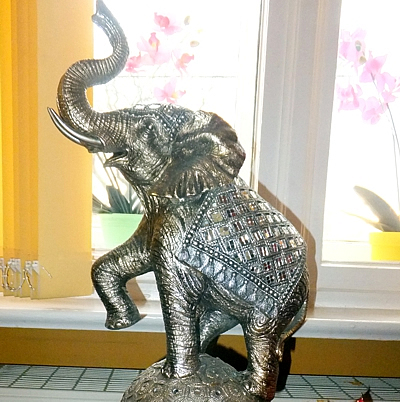 Dekorativer Elefant im Studio